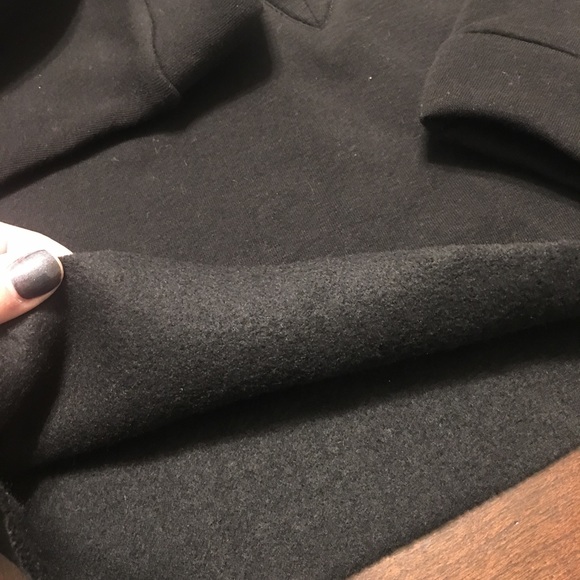 Black cozy lace up crop sweatshirt - Picture 5 of 5